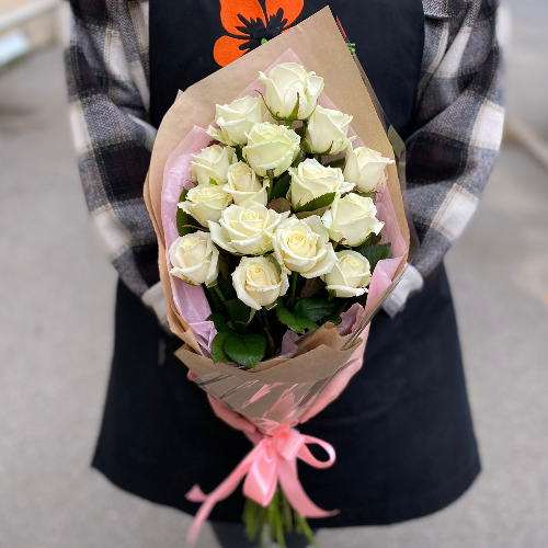 Букет из 15 белых роз