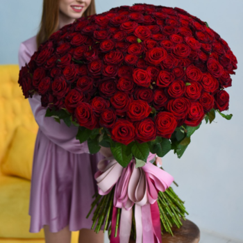 Фотография Букет из 101 красной высокой розы VIP 